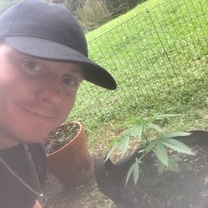 Meet your Posher, Max